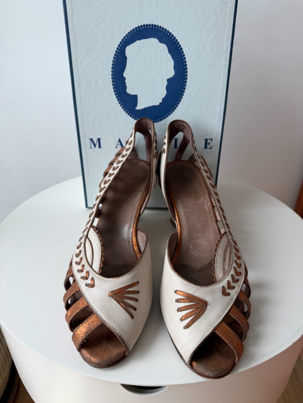 Vintage Mayle Carribea Mid Shoe / Size 37 / Size 7 US - Picture 2 of 9